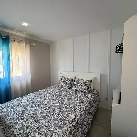 O Cantinho Do Sol بيت للعطل لورينها